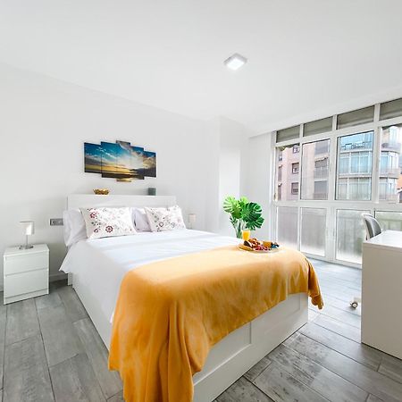 3 Rooms Y 3 Baths Y Aparcamiento Catedral Malaga Bagian luar foto