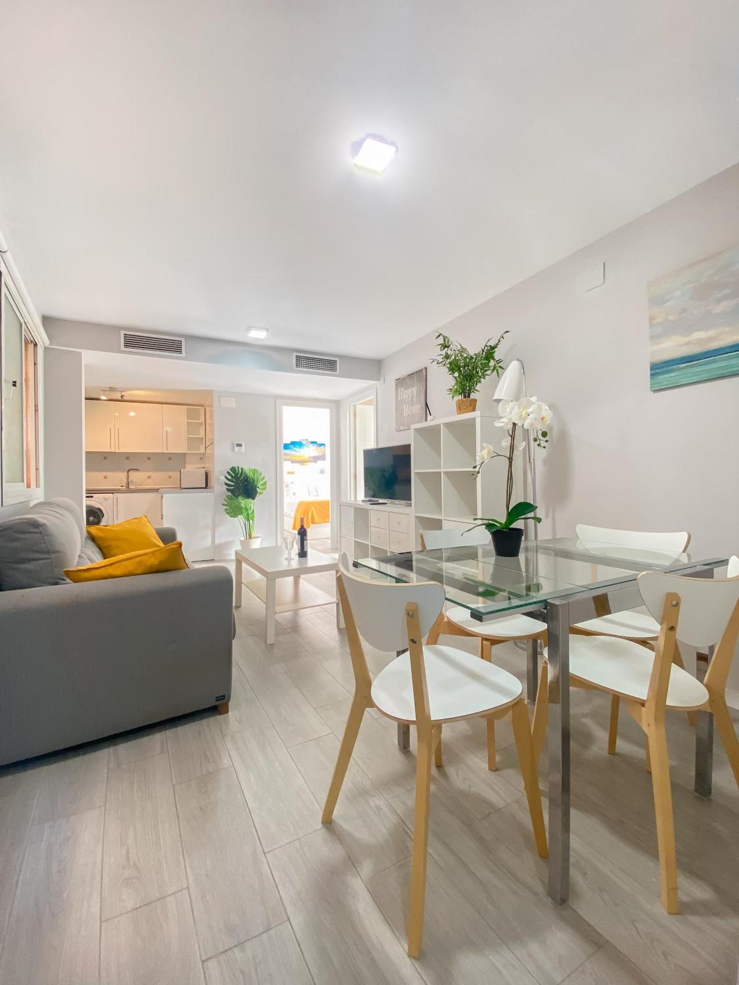 3 Rooms Y 3 Baths Y Aparcamiento Catedral Malaga Bagian luar foto