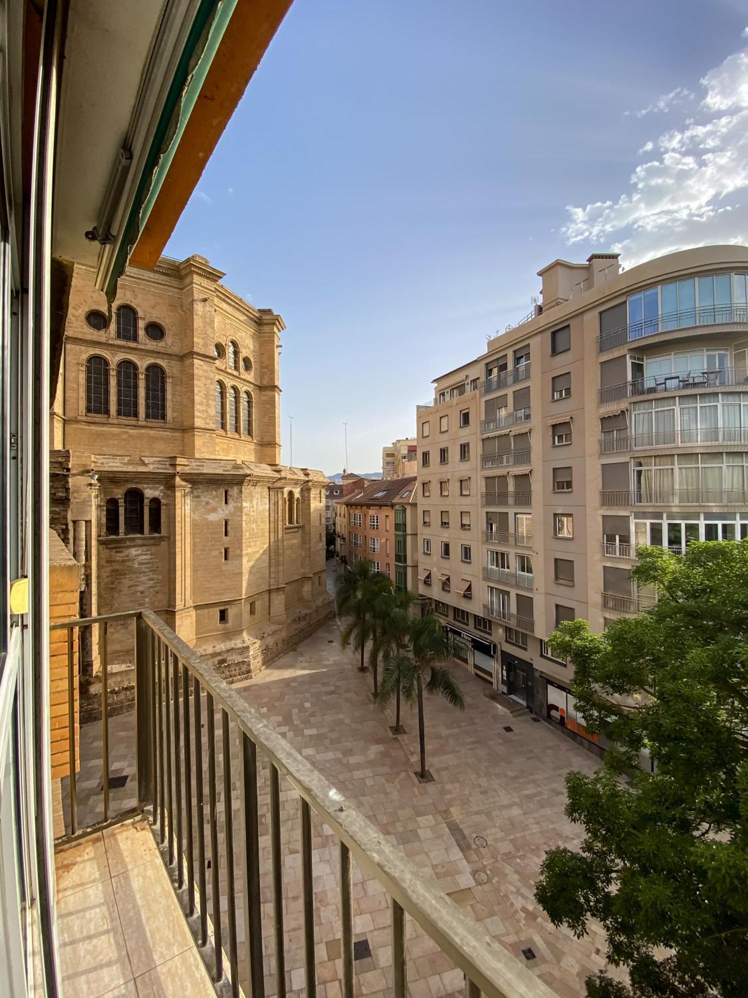 3 Rooms Y 3 Baths Y Aparcamiento Catedral Malaga Bagian luar foto
