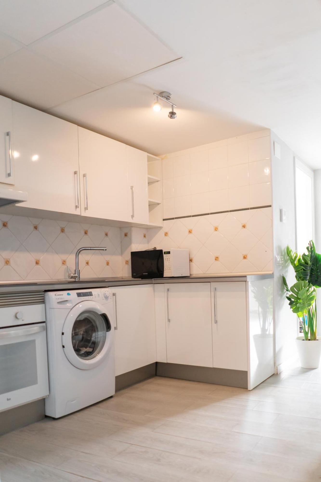 3 Rooms Y 3 Baths Y Aparcamiento Catedral Malaga Bagian luar foto